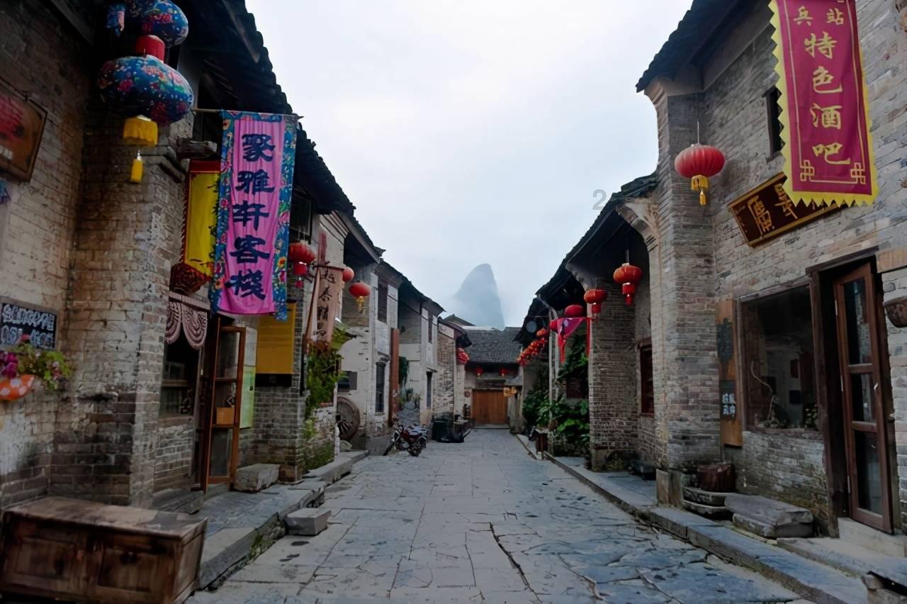跑步“画”龙迎新春